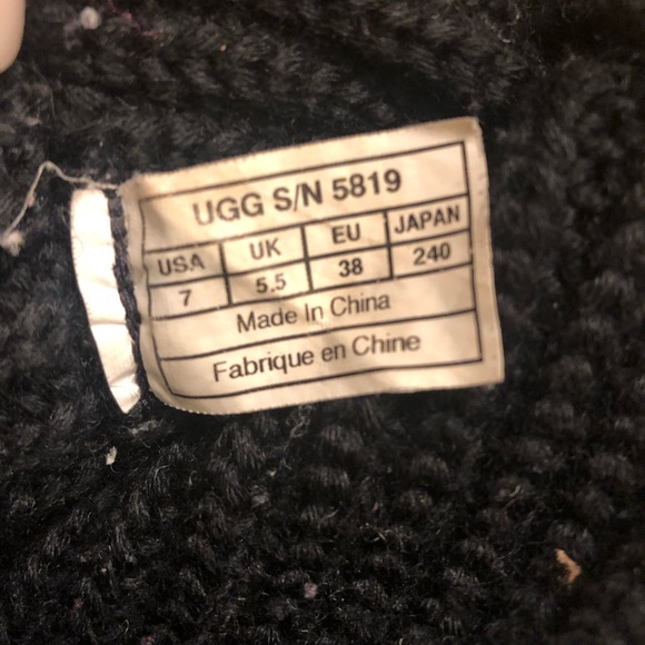 Black knit uggs size 7 - Picture 4 of 4